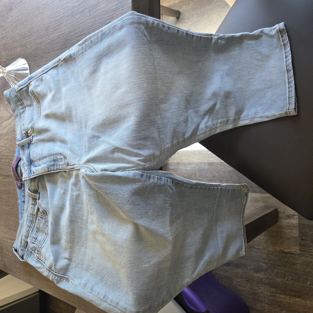 Gloria Vanderbilt Light Blue Jeans